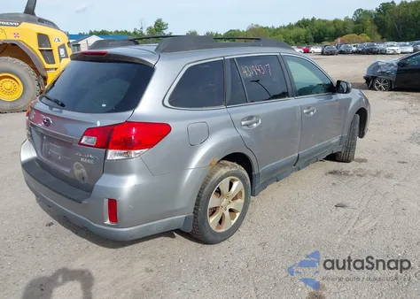 2010 Subaru Outback 2.5I Premium z USA, uszkodzony, nr VIN 4S4BRBHC3A3379144